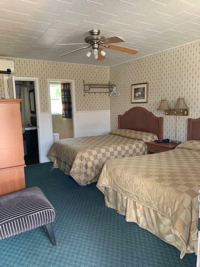 The Lionstone Inn Motel And Cottages 皮克图 外观 照片